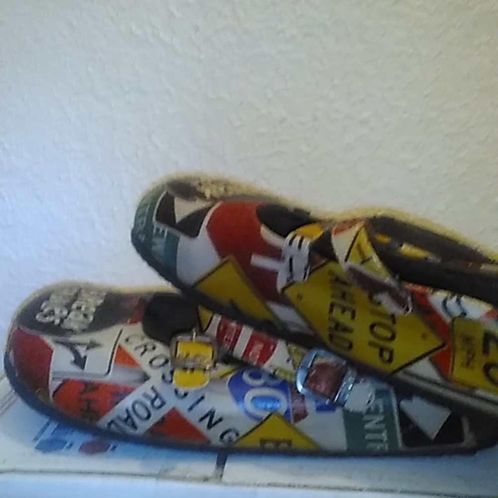 Goby Clogs - Picture 6 of 6
